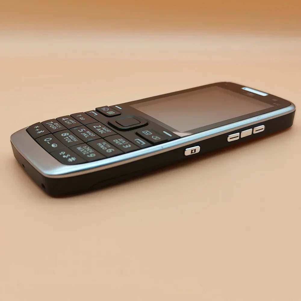 Nokia E52